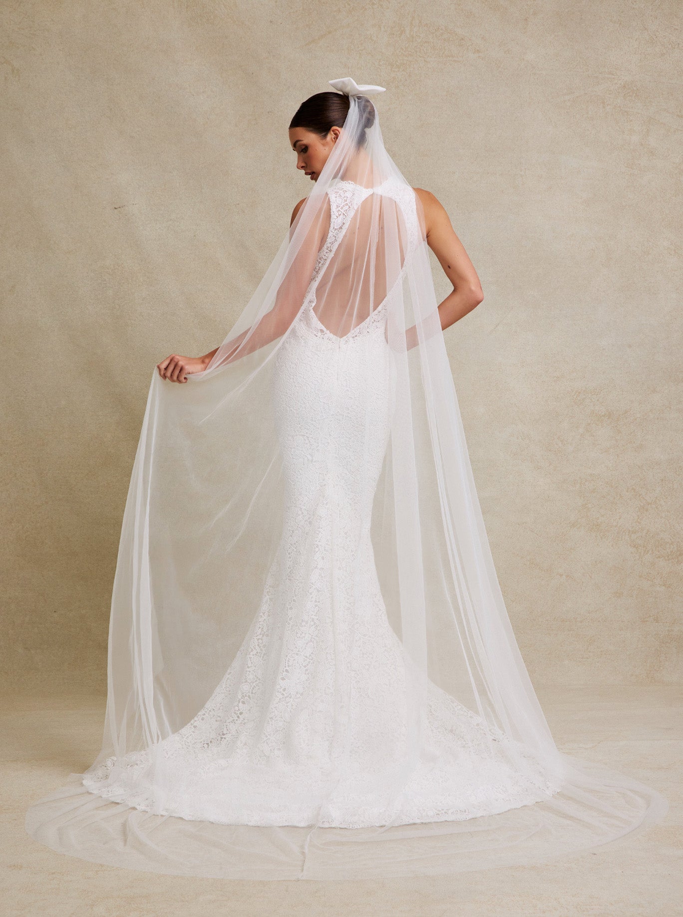 Vestido de Novia Corte Sirena de Encaje con Velo Incluido Color Off White