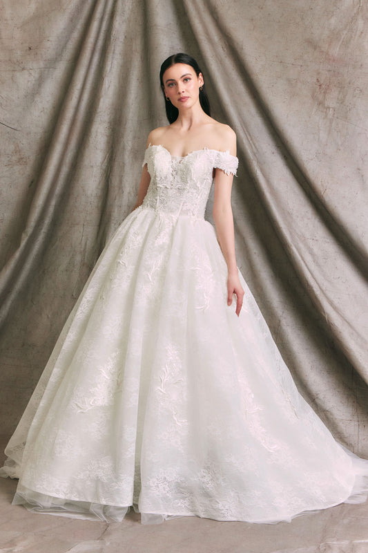 Vestido de Novia Hombros Fuera, Codones en la Espalda  y Escote de Corazón.