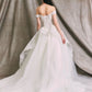 Vestido de Novia Hombros Fuera, Codones en la Espalda  y Escote de Corazón.