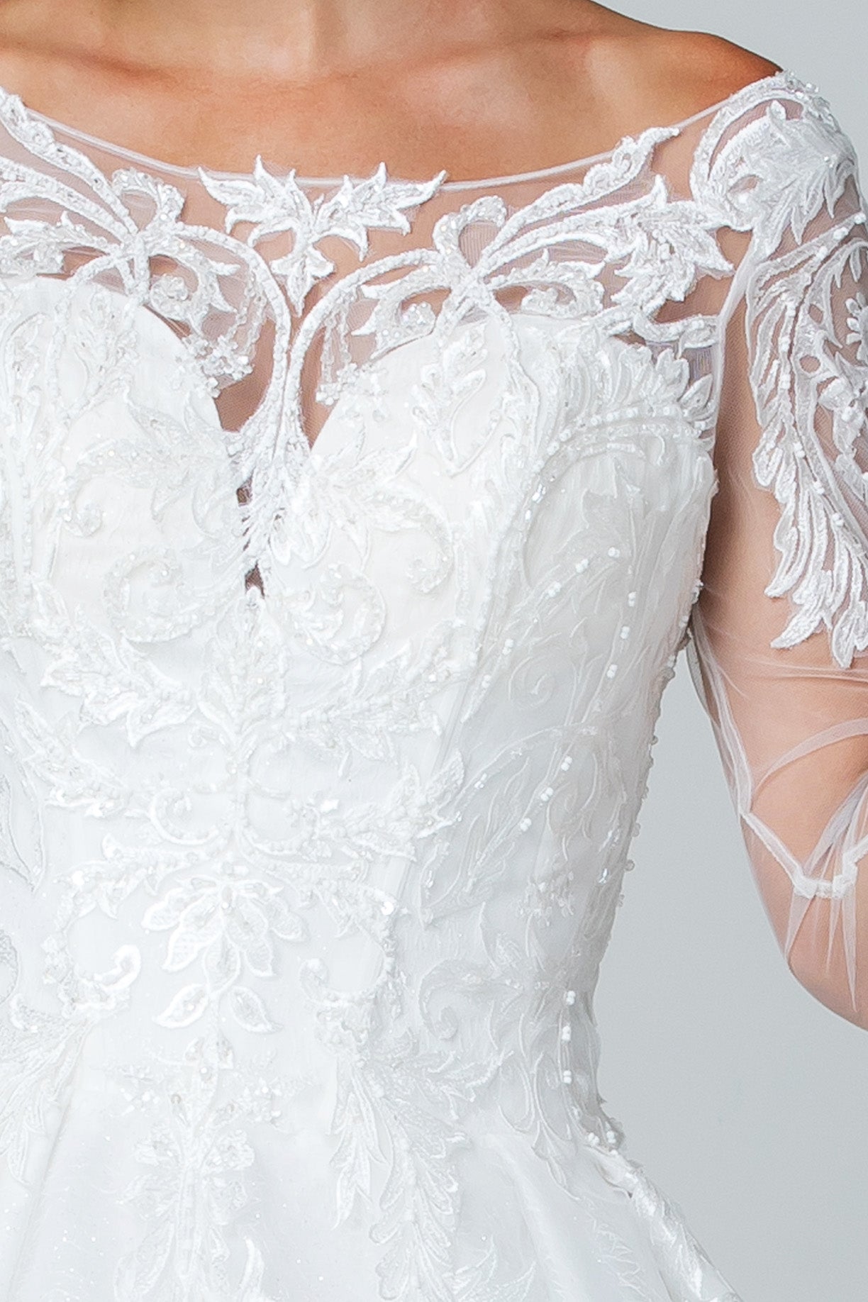 Vestido de Novia Corte en A Escote de Corazón con Encaje y Manga Larga Color Off White