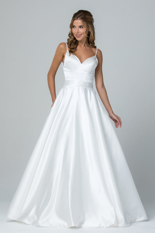 Vestido de Novia de Satén en Corte A con Escote de Corazón y Tirantes, Color Off White