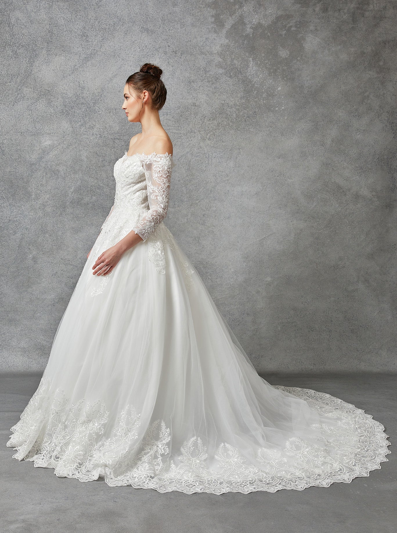 Vestido de Novia Bordado con Cuentas y Lentejuelas con Manga Larga al Hombro, Color Off White