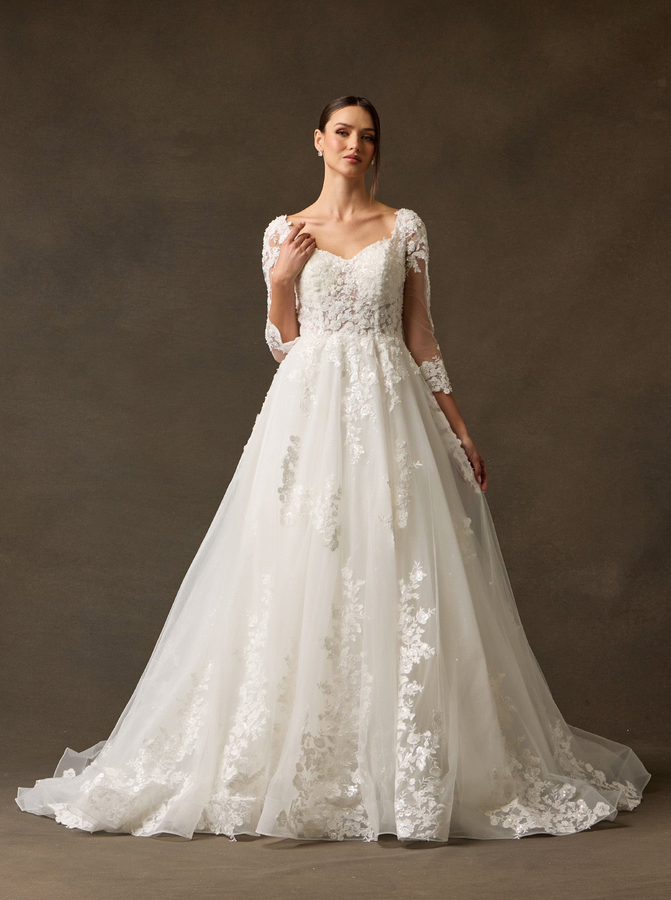 Vestido de Novia con Mangas 3/4, Escote Corazón, con Lazos en la Espalda, Color Off White