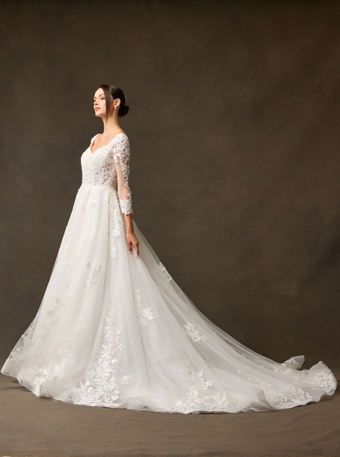 Vestido de Novia con Mangas 3/4, Escote Corazón, con Lazos en la Espalda, Color Off White