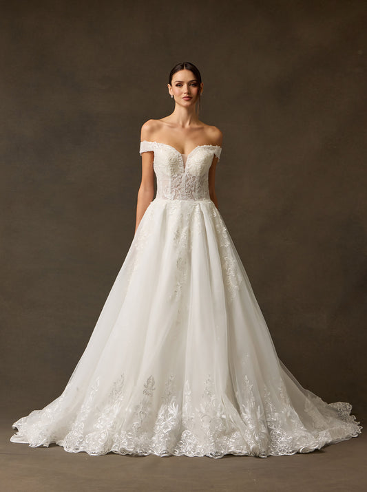 Vestido de Novia Linea A  hombros descubiertos, escote corazón, cierre de cordones en la espalda y cola.