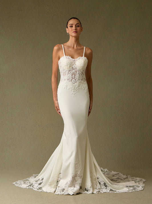 Vestido de Novia Corte Recinto con Cauda, con Encaje Bordado, Color Off White