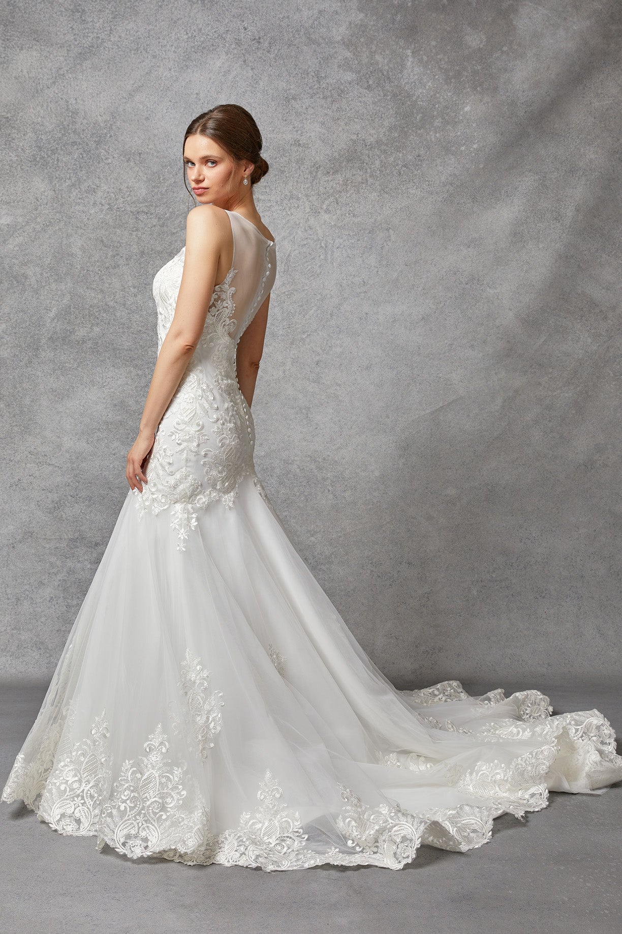 Vestido de Novia Corte Sirena de Tul Bordado y Espalda con Botones