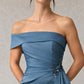 Vestido Entallado Manga Caída a Un Solo Hombro, Detalle de Drapeado al Frente con Aplicación a Un Costado de la Cintura, Color Dusty Blue