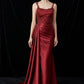 Vestido Ajustado Recto con Banda Lateral y Cauda, Con Tirantes, Escote Redondo, con Detalles de Bordado y Drapeado, Varios Colores