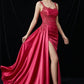 Vestido Ajustado Recto con Banda Lateral y Cauda, Con Tirantes, Escote Redondo, con Detalles de Bordado y Drapeado, Varios Colores