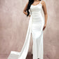 Vestido de Novia Ajustado Recto con Banda Lateral y Cauda, Con Tirantes, Escote Redondo, con Detalles de Bordado y Drapeado, Color White