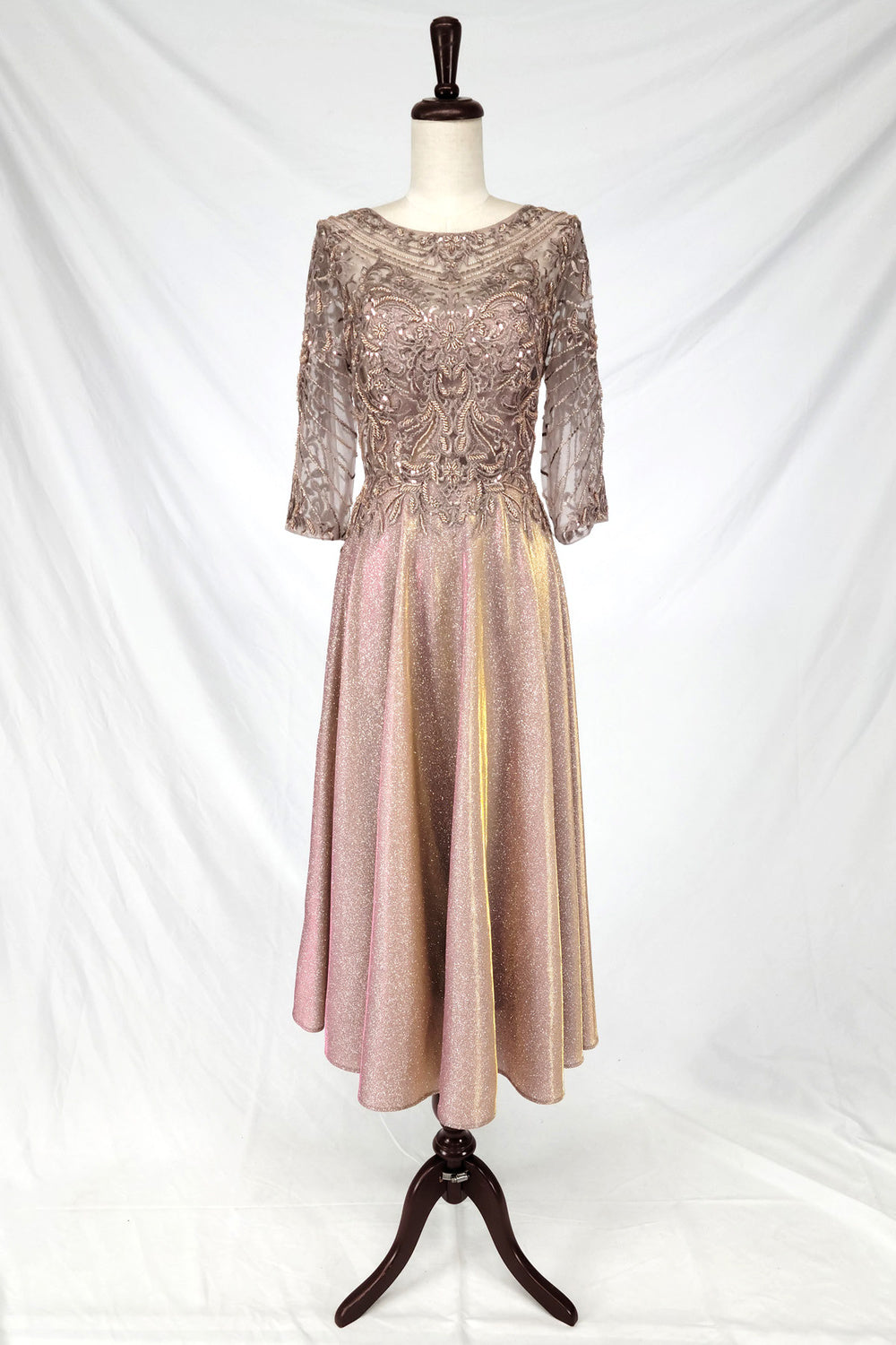 Vestido Midi con Bordados Ornamentales con Lentejuelas y Mangas 3/4 (Varios Colores)