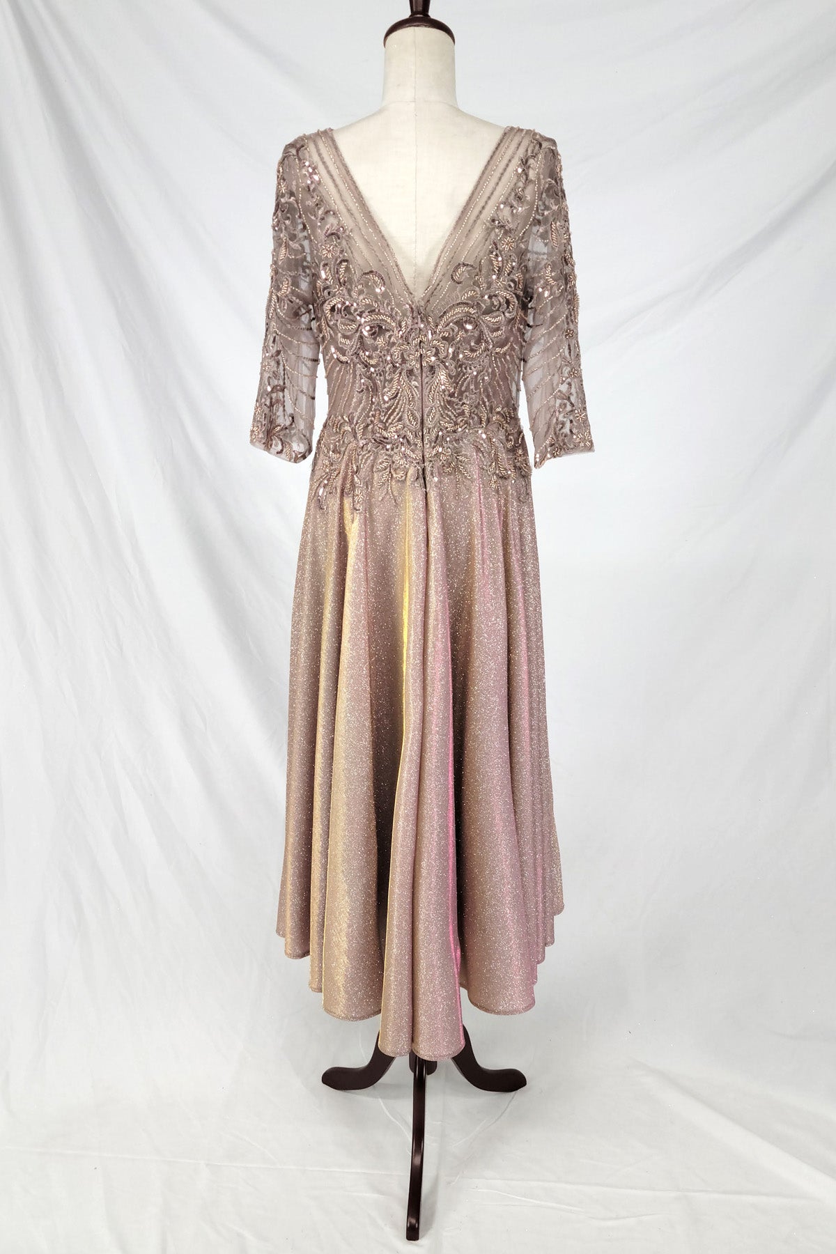 Vestido Midi con Bordados Ornamentales con Lentejuelas y Mangas 3/4 (Varios Colores)