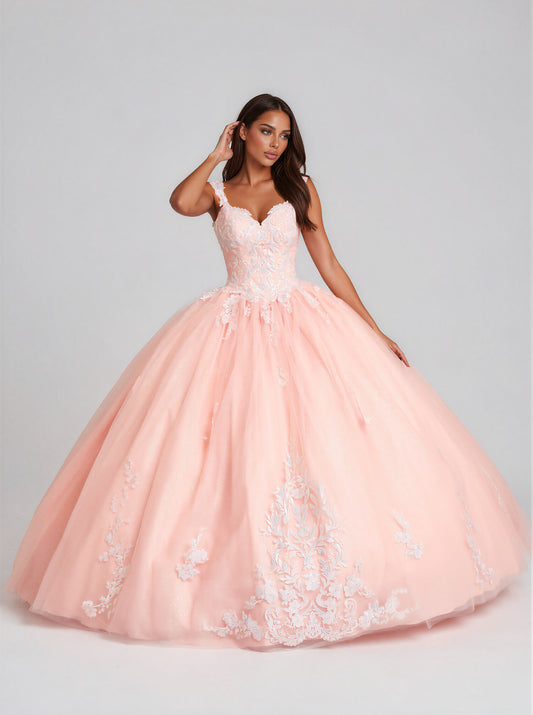 Vestido de Fiesta de Tul Bordado, Escote Corazón y Tirantes, Color Blush