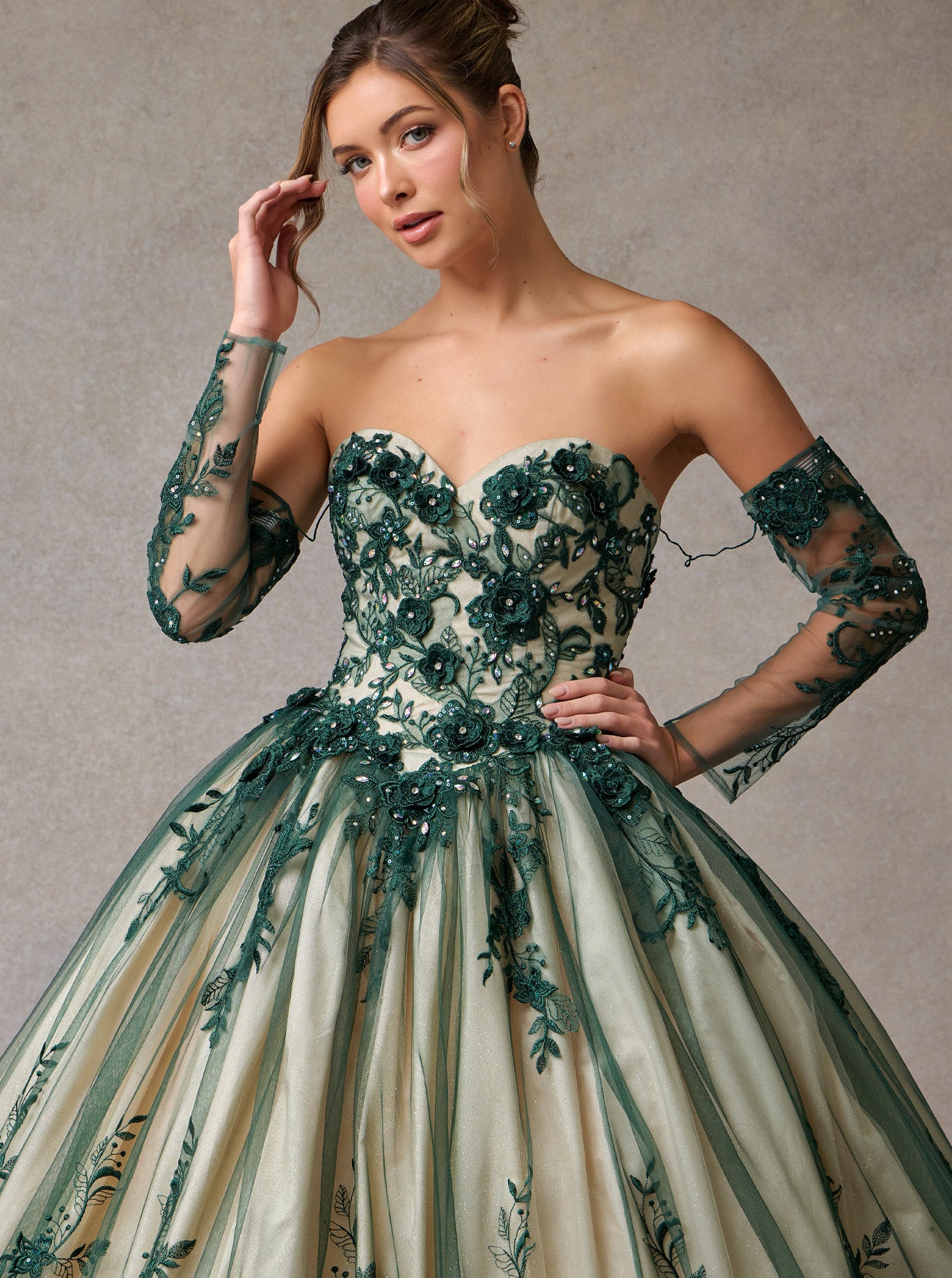 Vestido Cote Princesa de Tul y Encaje Bordados, con Aplicaciones Florales en 3D, Color Hunter Green Nude