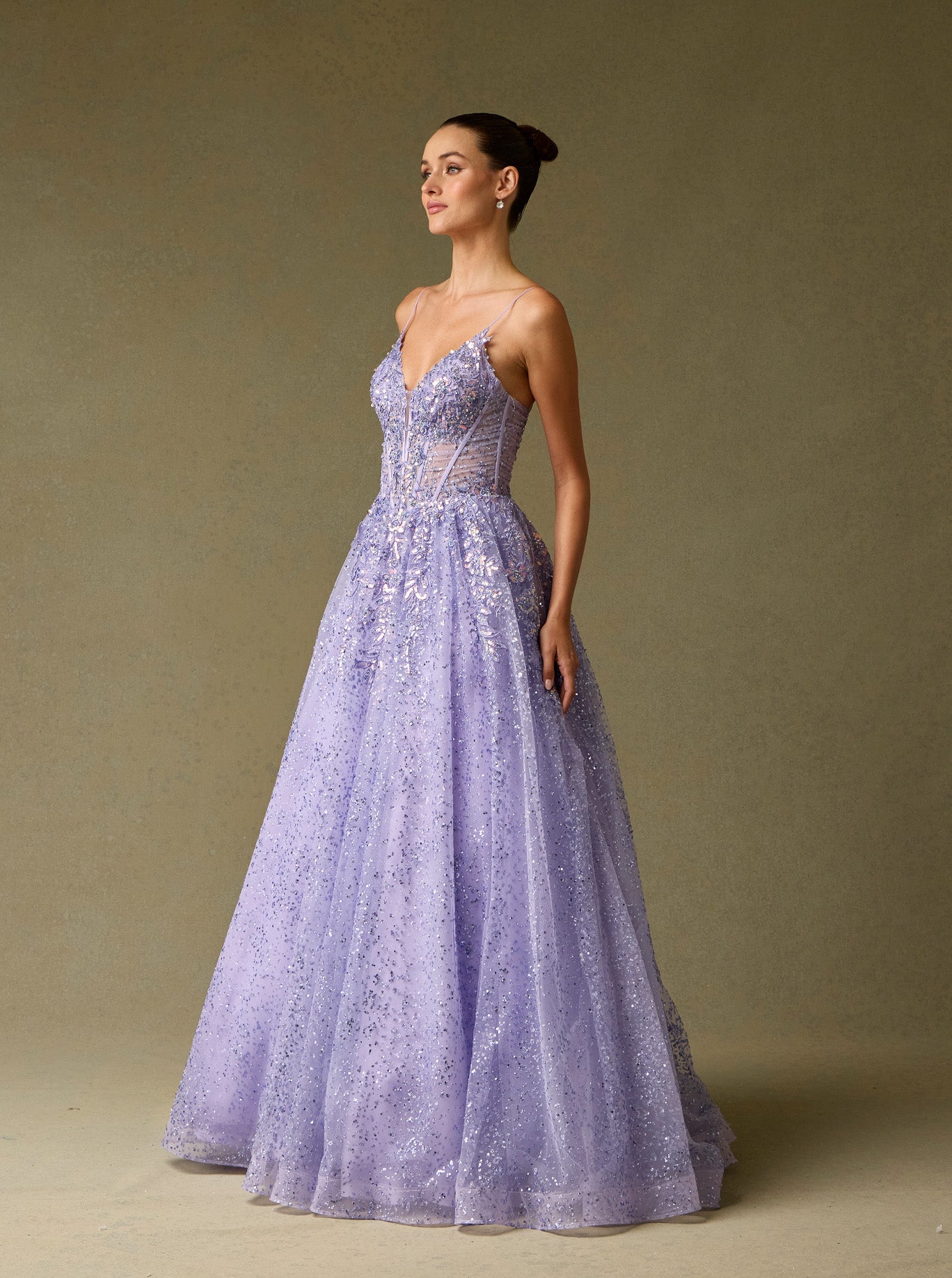Vestido de Tul, en Corte A, Con Escote en V y Tirantes, Color Lilac