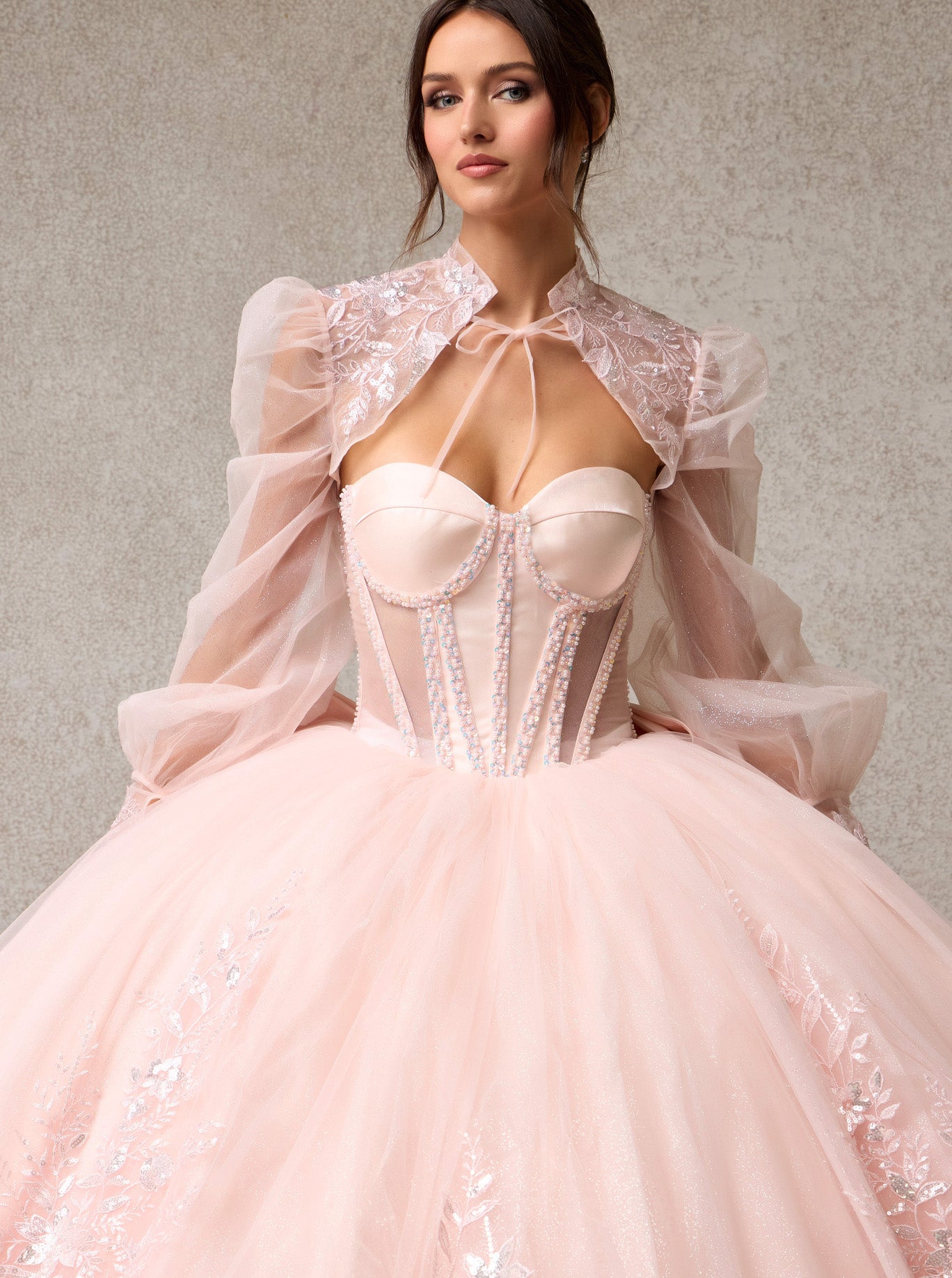 Vestido de Fiesta, Escote Corazón, Lazo Desmontable y Bolero de Manga Larga, Color Blush