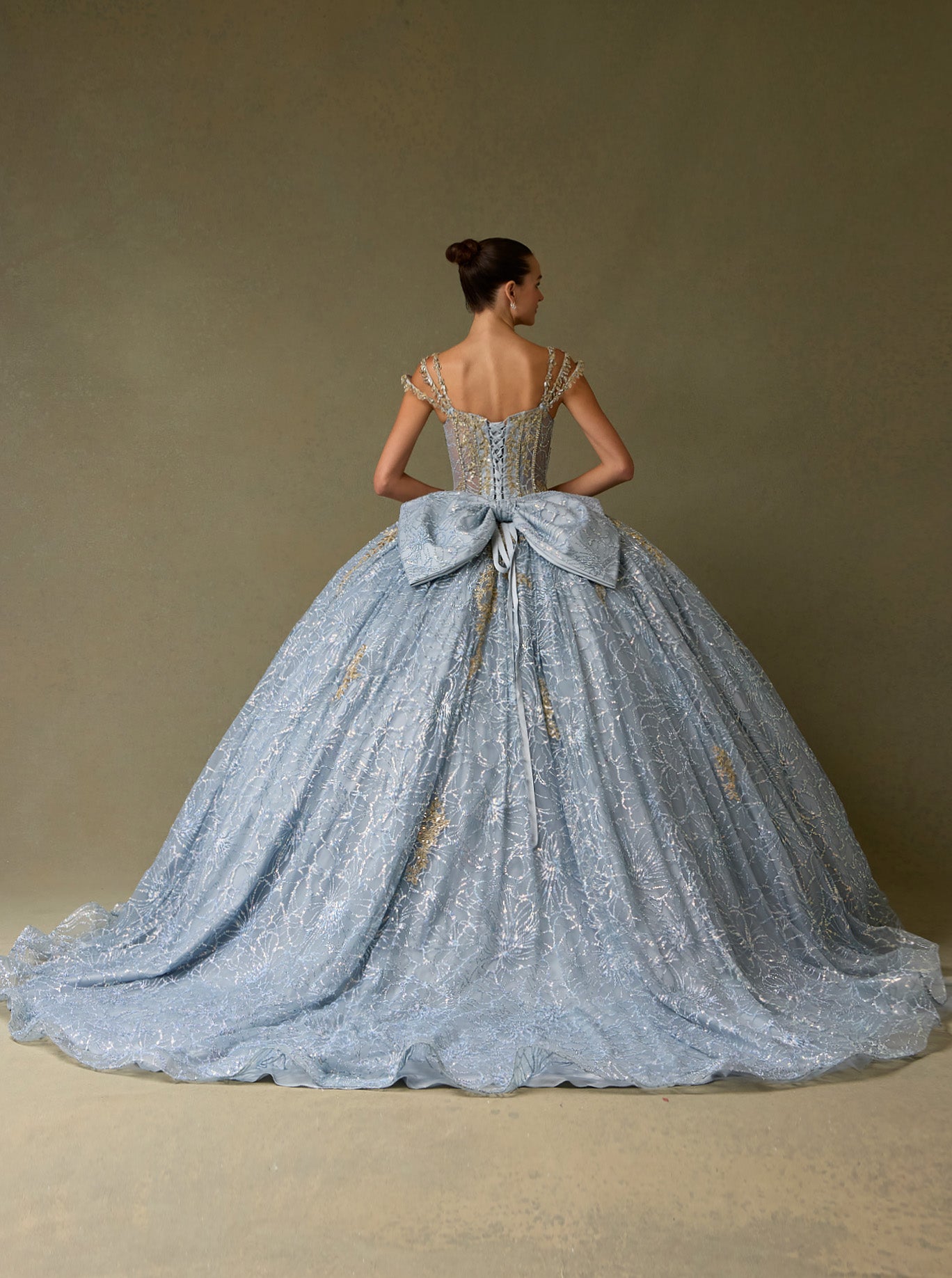 Vestido de Fiesta de Tul Bordado, Con Tirantes y Cauda Desmontable, Color Ice Blues Gold