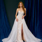 Vestido de Novia Recto con Sobrefalda Desmontable, sin Tirantes y Escote Corazón, Color Off White Nude