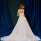 Vestido de Novia Recto con Sobrefalda Desmontable, sin Tirantes y Escote Corazón, Color Off White Nude