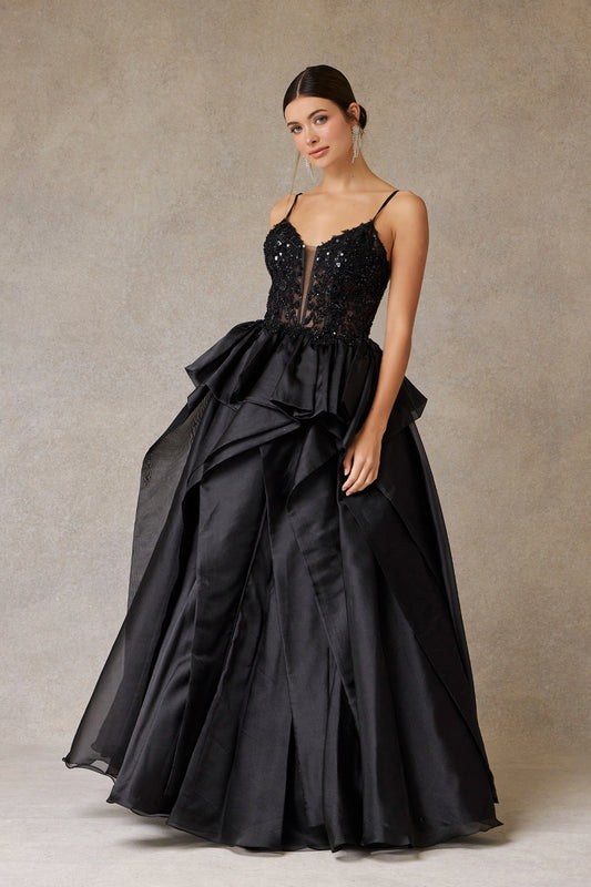 Vestido Línea A de Satén Con Detalles de lentejuelas en el Escote Color Black