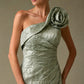 Vestido de Jacquard Estampado, Corte Sirena a un Solo Hombro con Detalla en Flor, Color Sage