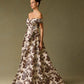 Vestido de Jacquard Estampado, Corte A, con Hombros Descubiertos y Detalle de Drapeado, Color Mocha Print