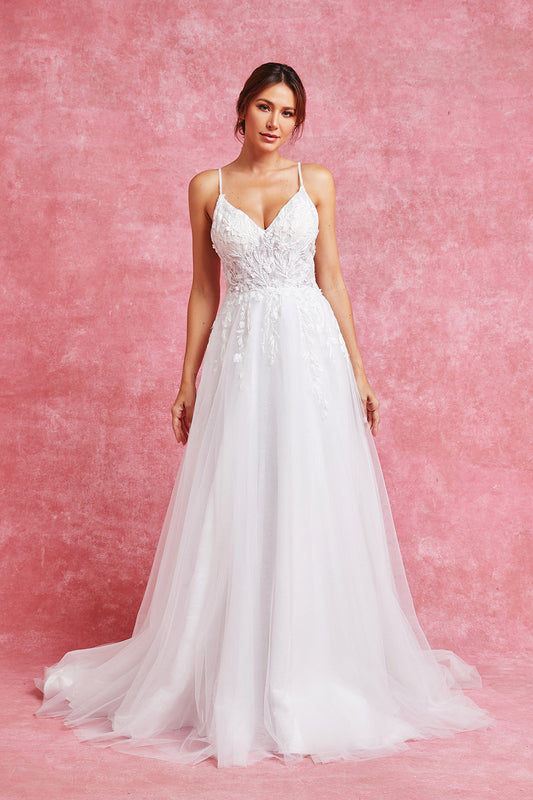 Vestido de Novia en Corte A con Cauda de Tul Bordado con Lentejuelas, Color Off White