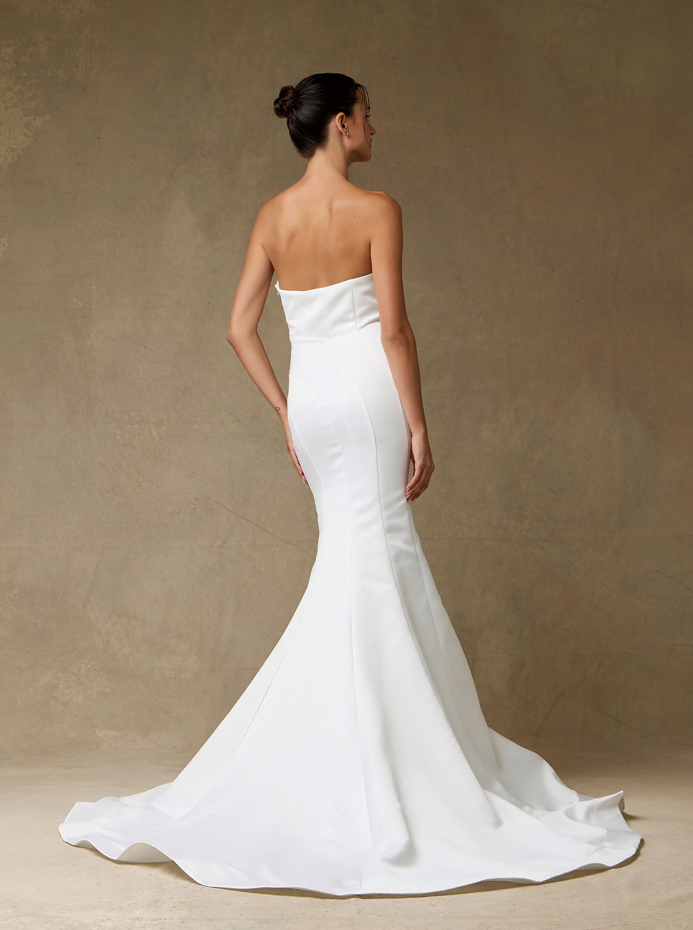 Vestido de Novia Corte Sirena, sin Tirantes, Color Off White