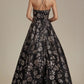 Vestido Estampado Floral Corte en A con Cuello Alto Color Black Gold Print