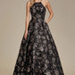 Vestido Estampado Floral Corte en A con Cuello Alto Color Black Gold Print