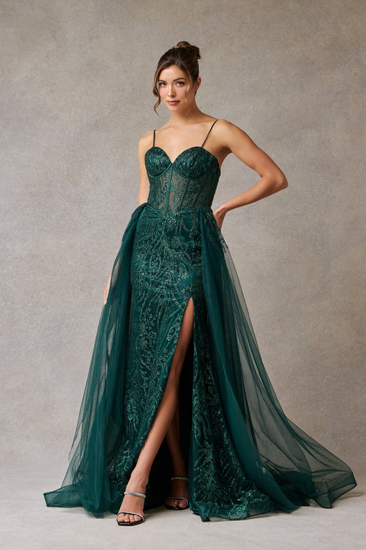 Vestido Con Tirantes Escoite Corazón y con Cola (Dos Colores)