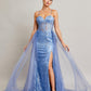 Vestido Con Tirantes Escoite Corazón y con Cola. Color Ice Blue.