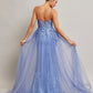 Vestido Con Tirantes Escoite Corazón y con Cola. Color Ice Blue.
