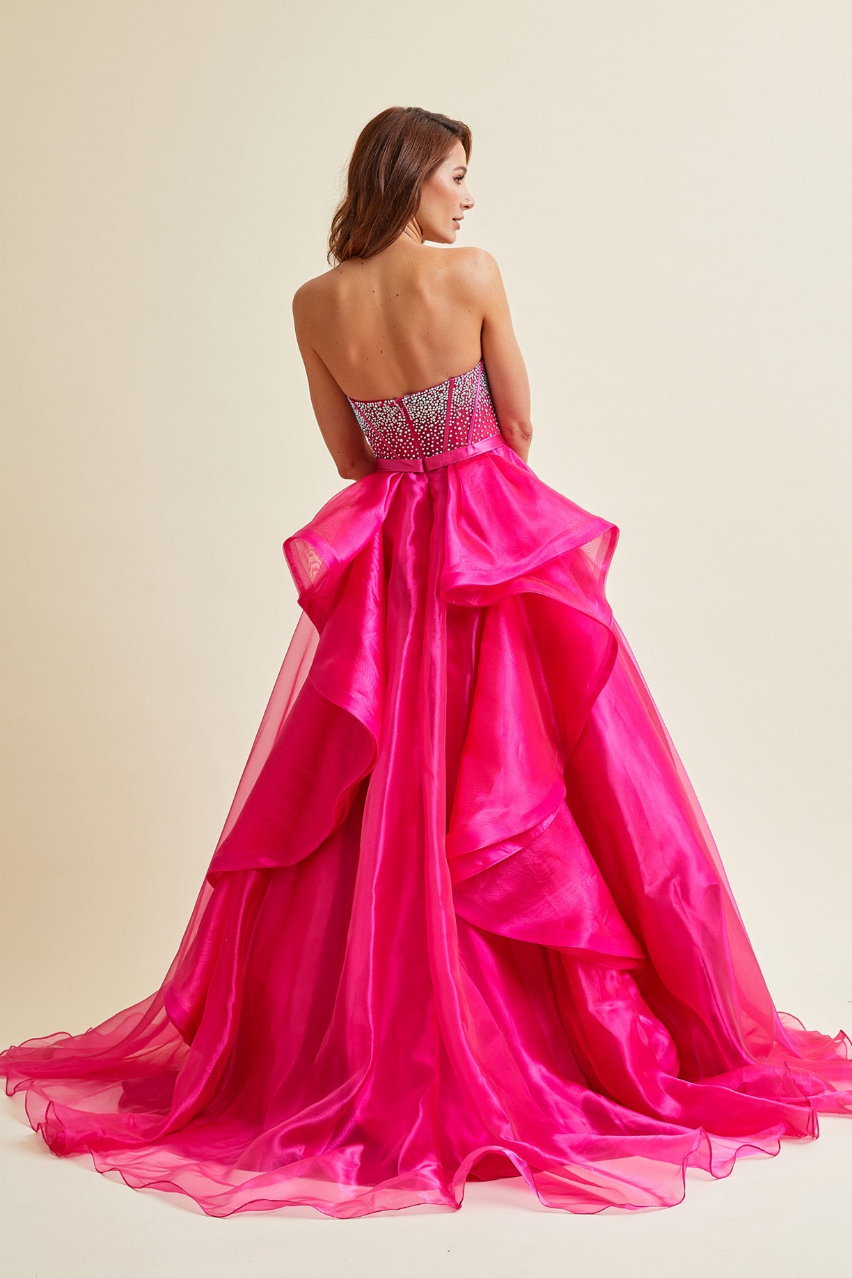 Vestido de Corsé en Capas con Cola (Varios Colores)