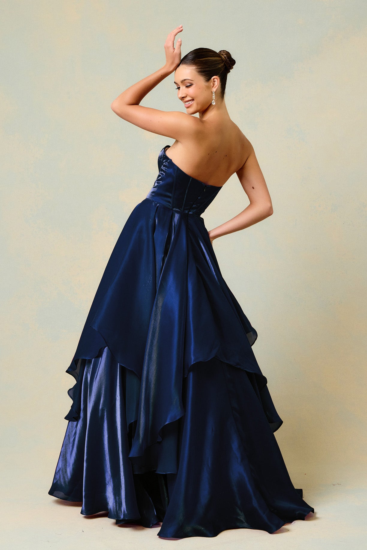 Vestido en Línea A a Capas y Straplees, Color Slate Blue y Navy