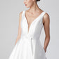 Vestido de Novia Línea A Cuello V Sin Magas Color Off White.