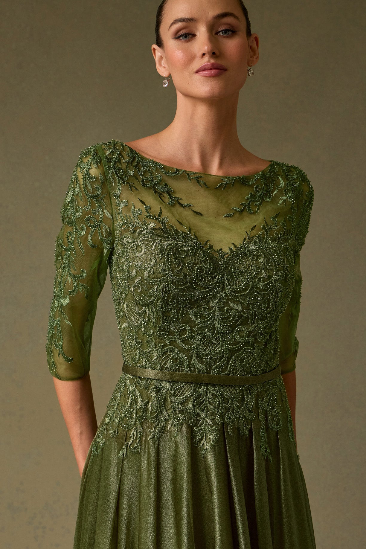 Vestido Recto Manga 3/4 y Cinturon Fijo Color Gold y Olive