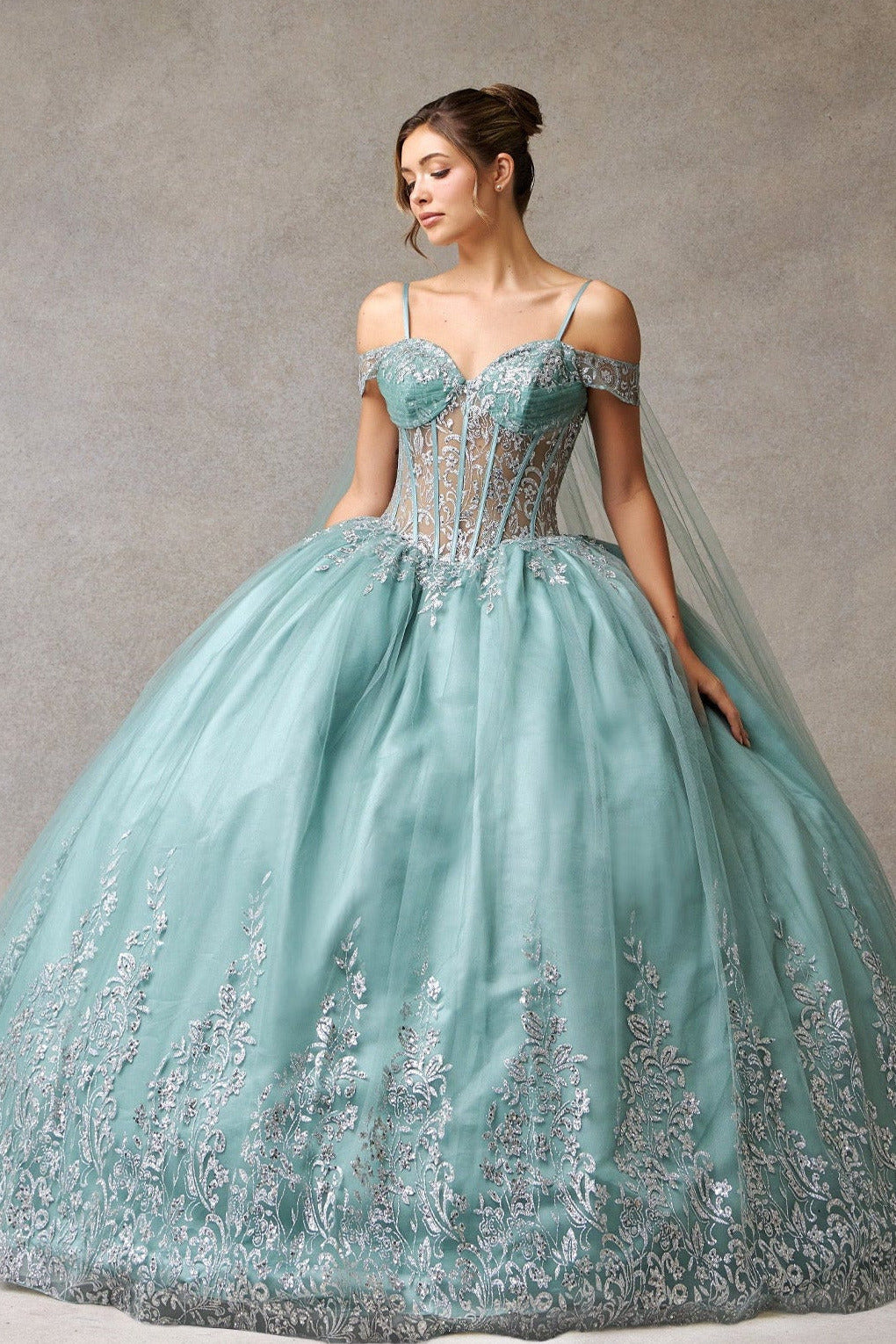 Vestido XV Años de tul con  Purpurina, Lentejuelas Con Capa (Dos Colores)