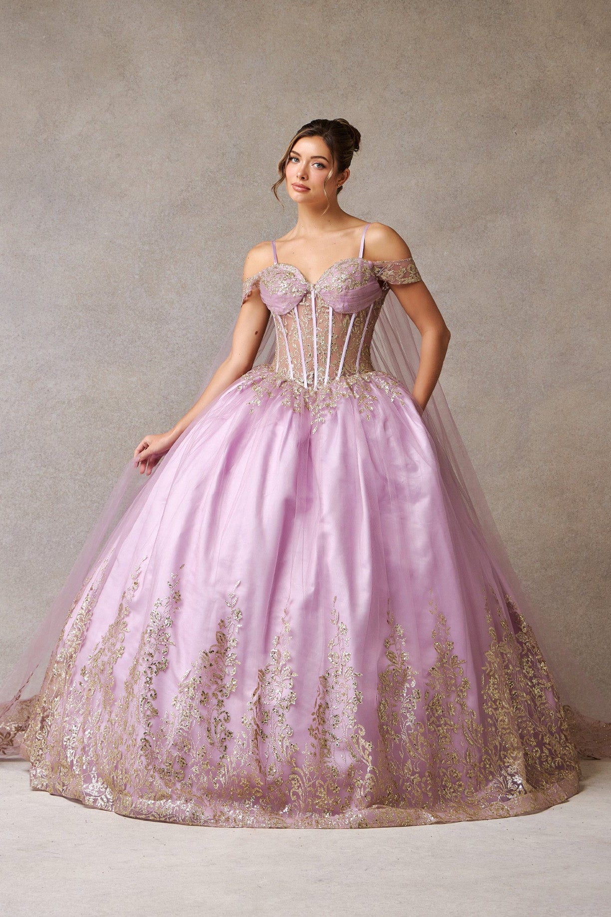 Vestido XV Años de tul con  Purpurina, Lentejuelas Con Capa (Dos Colores)