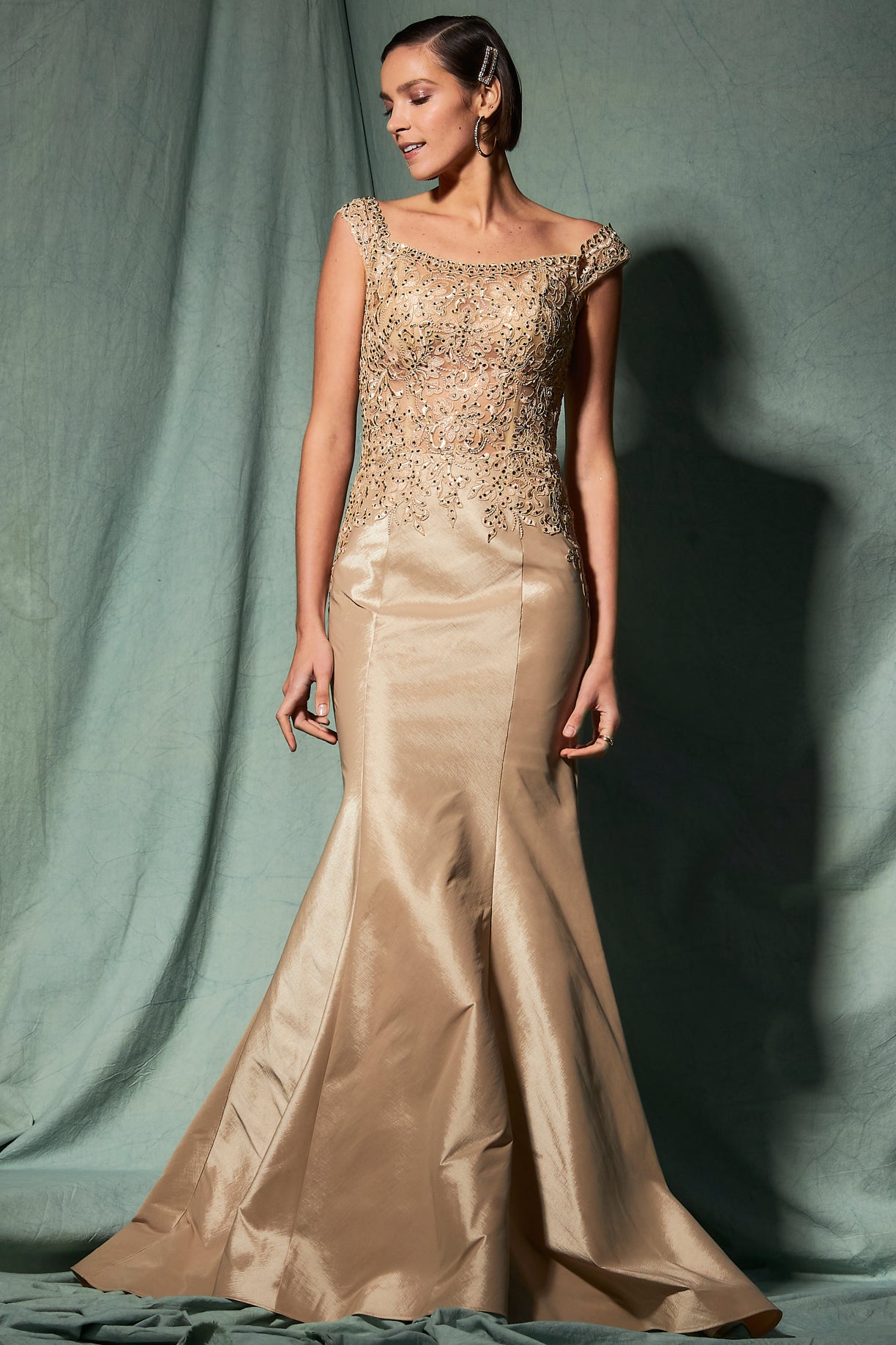 Vestido Corte Sirena Con Hombros Descubiertos (Varios Colores)