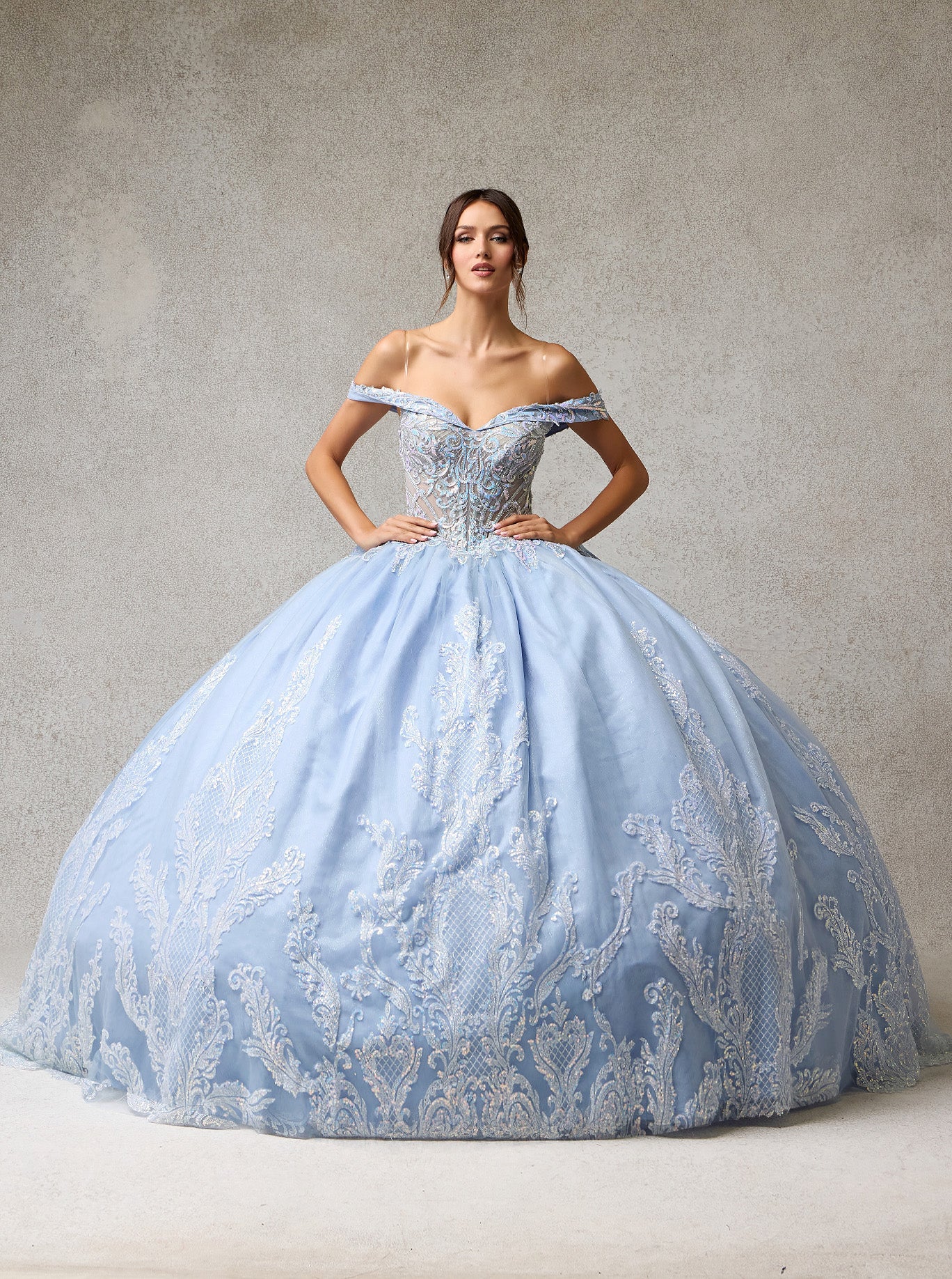 Vestido de Fiesta de Tul Bordado Con Lentejuelas y Cristales, con Hombros Descubiertos y Lazo Desmontable, Color Ice Blue