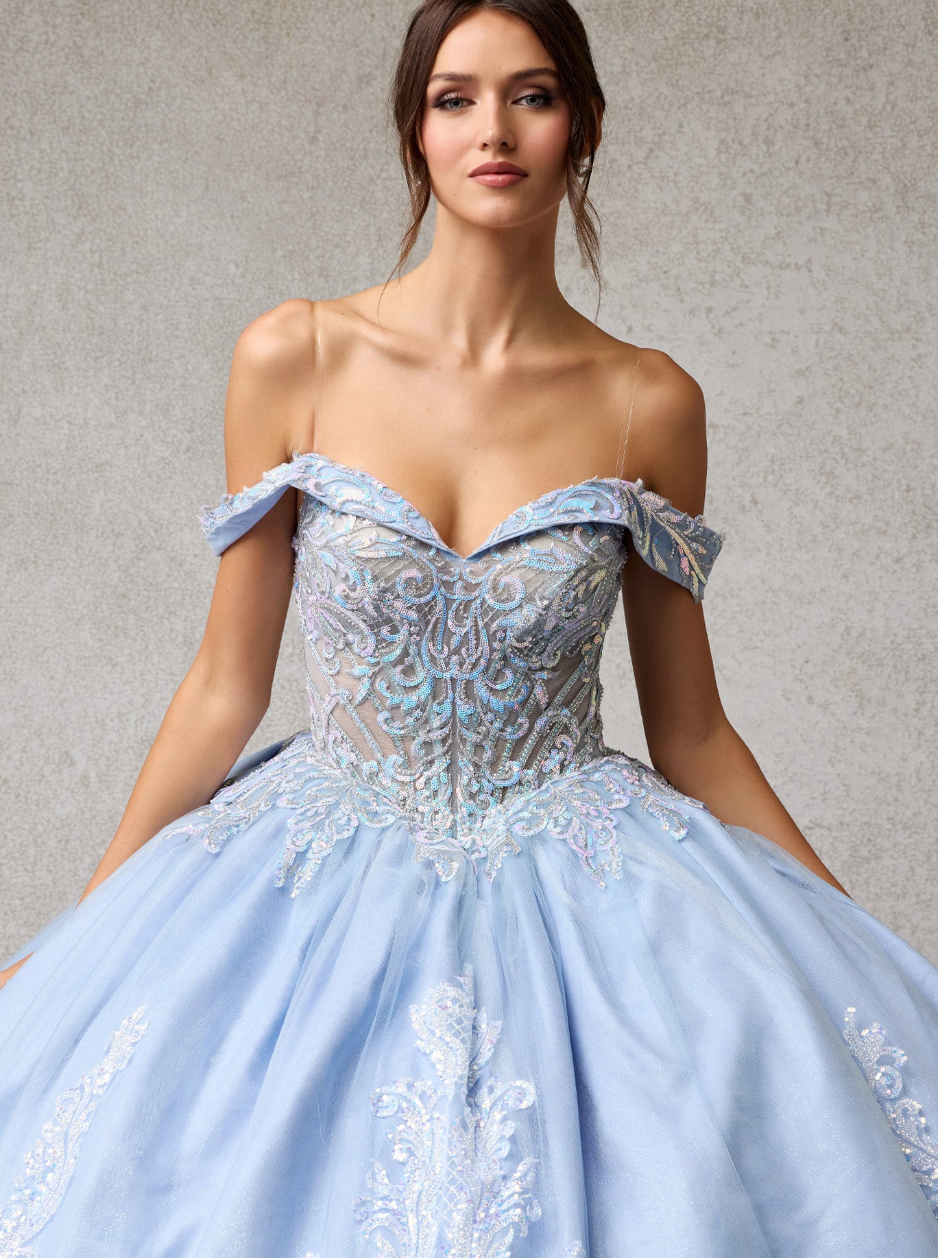 Vestido de Fiesta de Tul Bordado Con Lentejuelas y Cristales, con Hombros Descubiertos y Lazo Desmontable, Color Ice Blue