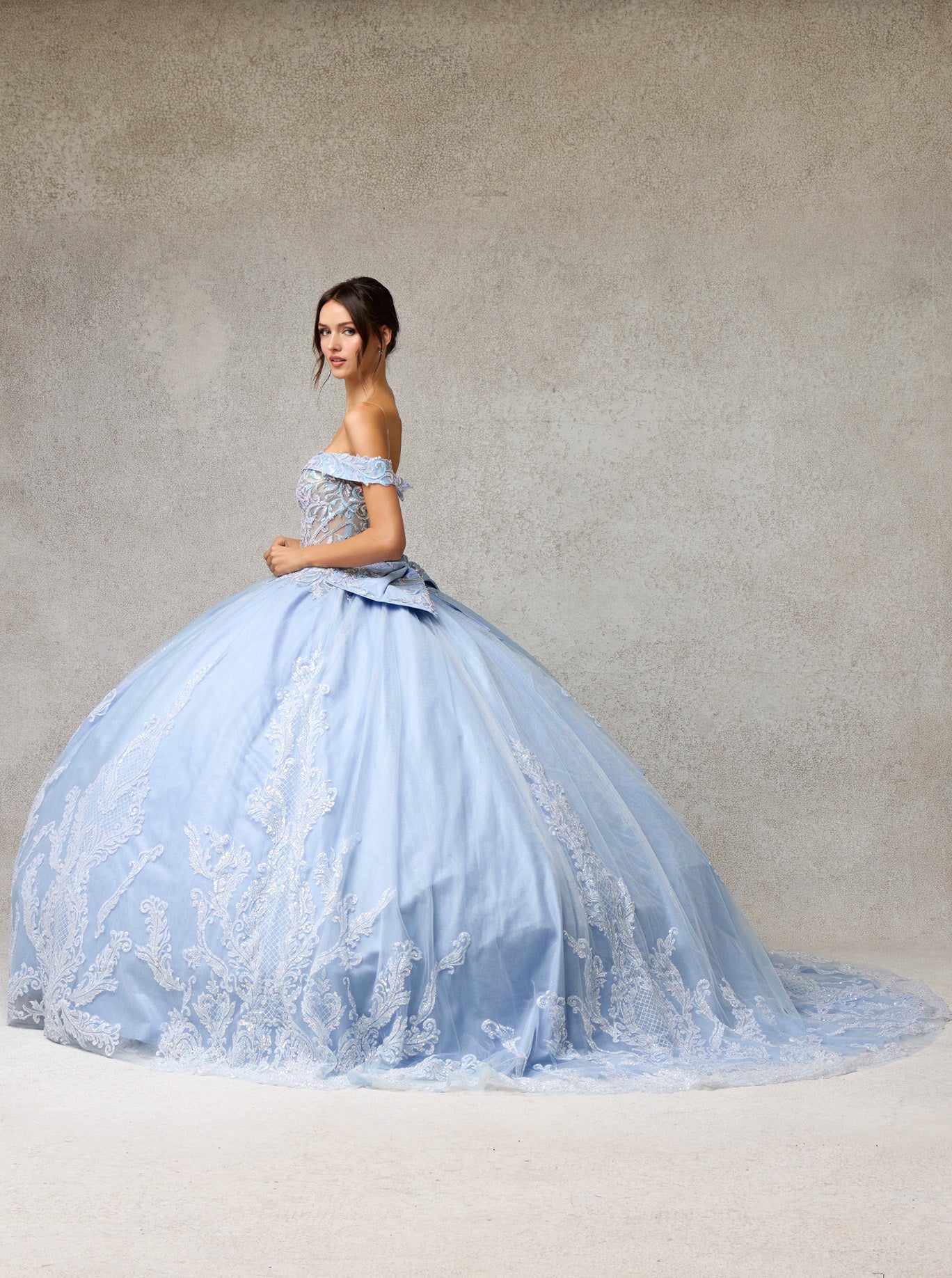 Vestido de Fiesta de Tul Bordado Con Lentejuelas y Cristales, con Hombros Descubiertos y Lazo Desmontable, Color Ice Blue