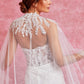 . Vestido de Novia Corte Sirena Con Velo en Capa Color Off White.