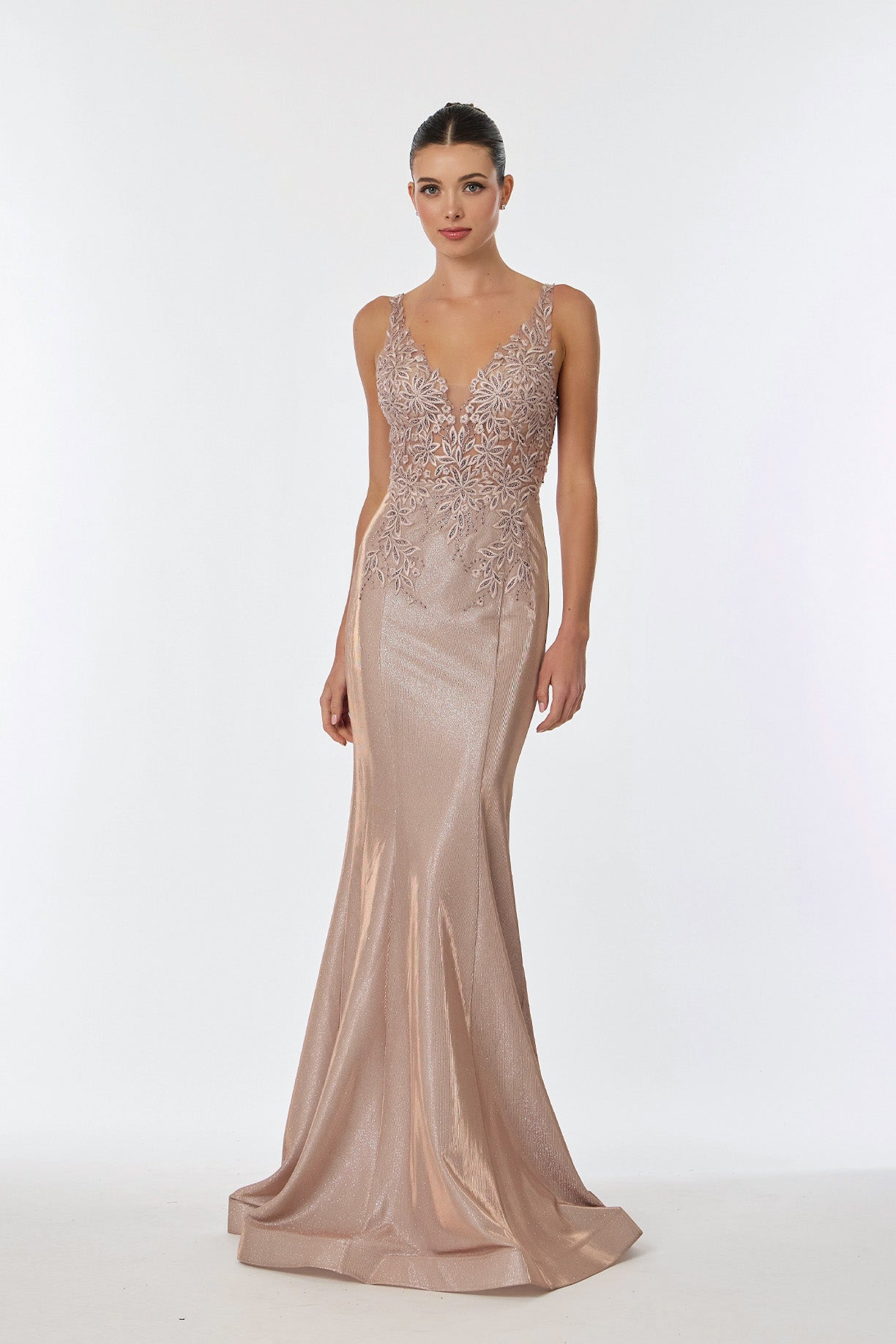 Vestido Corte Sirena Con Ti, Tirantes, Escote en V, Espalda Descubierta con Cintas, Color Blush