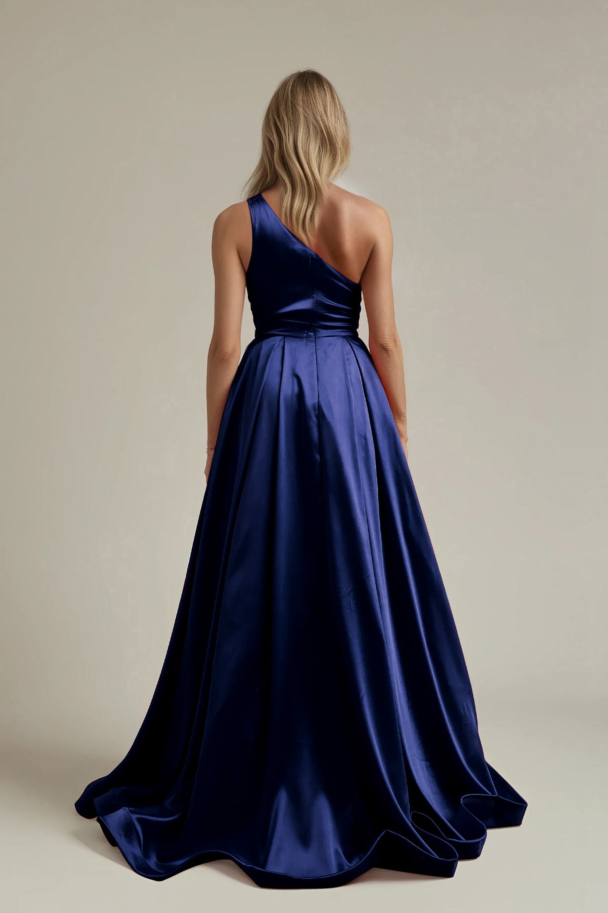 Vestido Línea A Con Bolsillos Laterales y con Una Manga (Dos Colores)