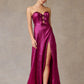 Vestido en Línea A con Abertura en la Pierna Escote de Corazón con Moños Color Magenta