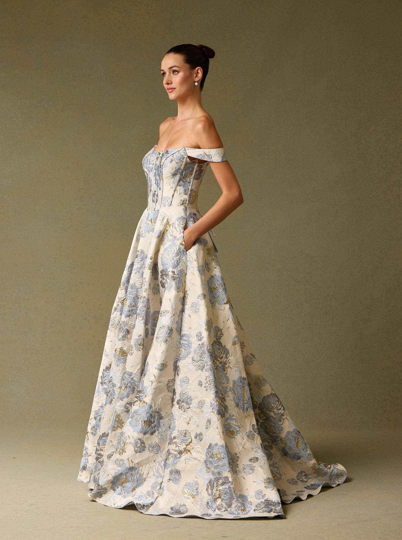 Vestido de Jacquard Estampado, con Hombros Descubiertos, Escote Corazón y Bolsillos Laterales, Color Ice Blue Print