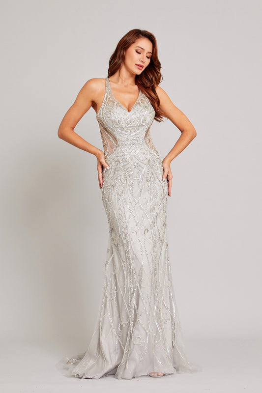 Vestido Corte Sirena con Tirantes Bordado con Cristales, Cuentas y Lentejuelas, Color Silver